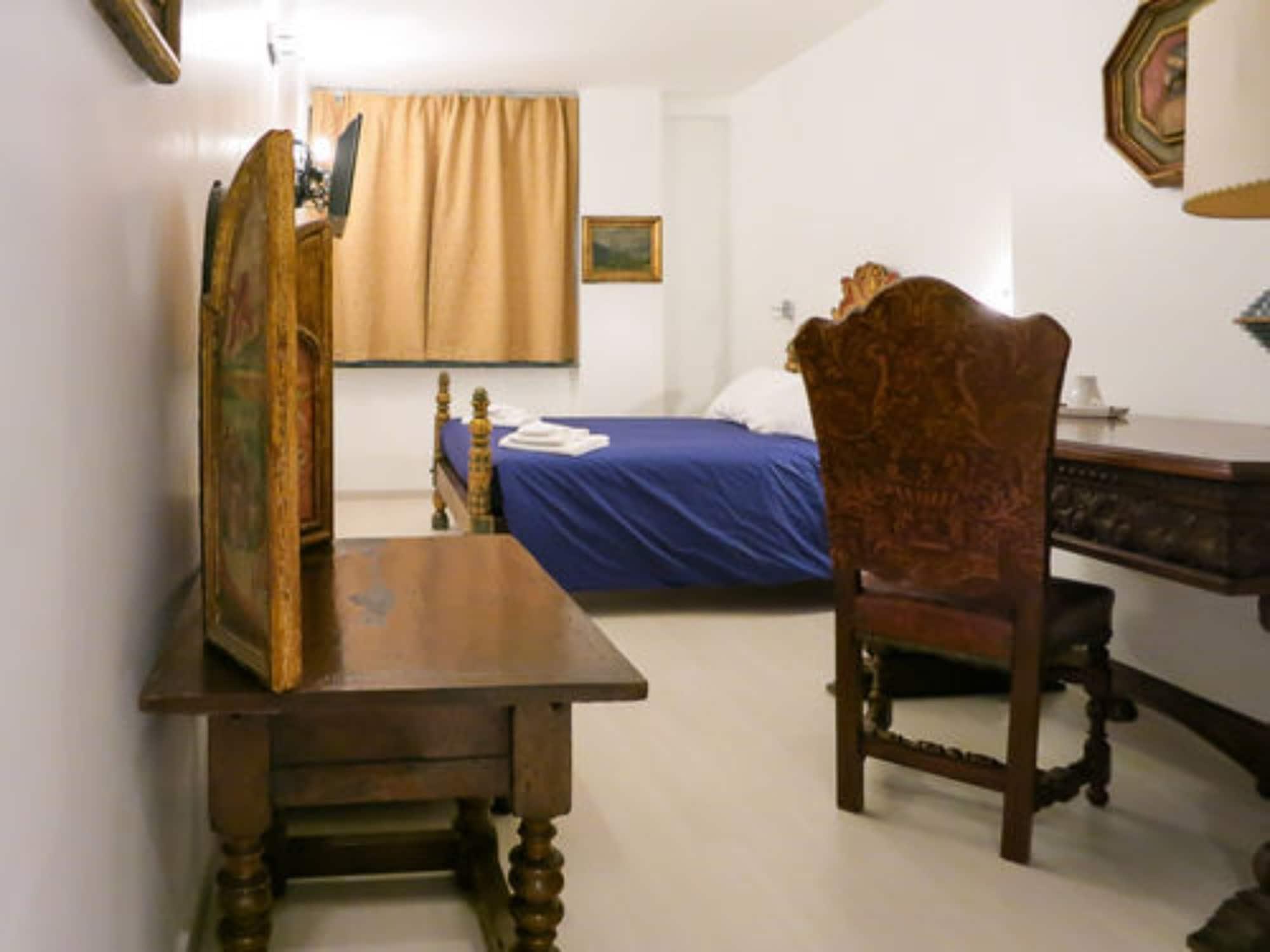 La Locanda Del Pino Milan Bagian luar foto