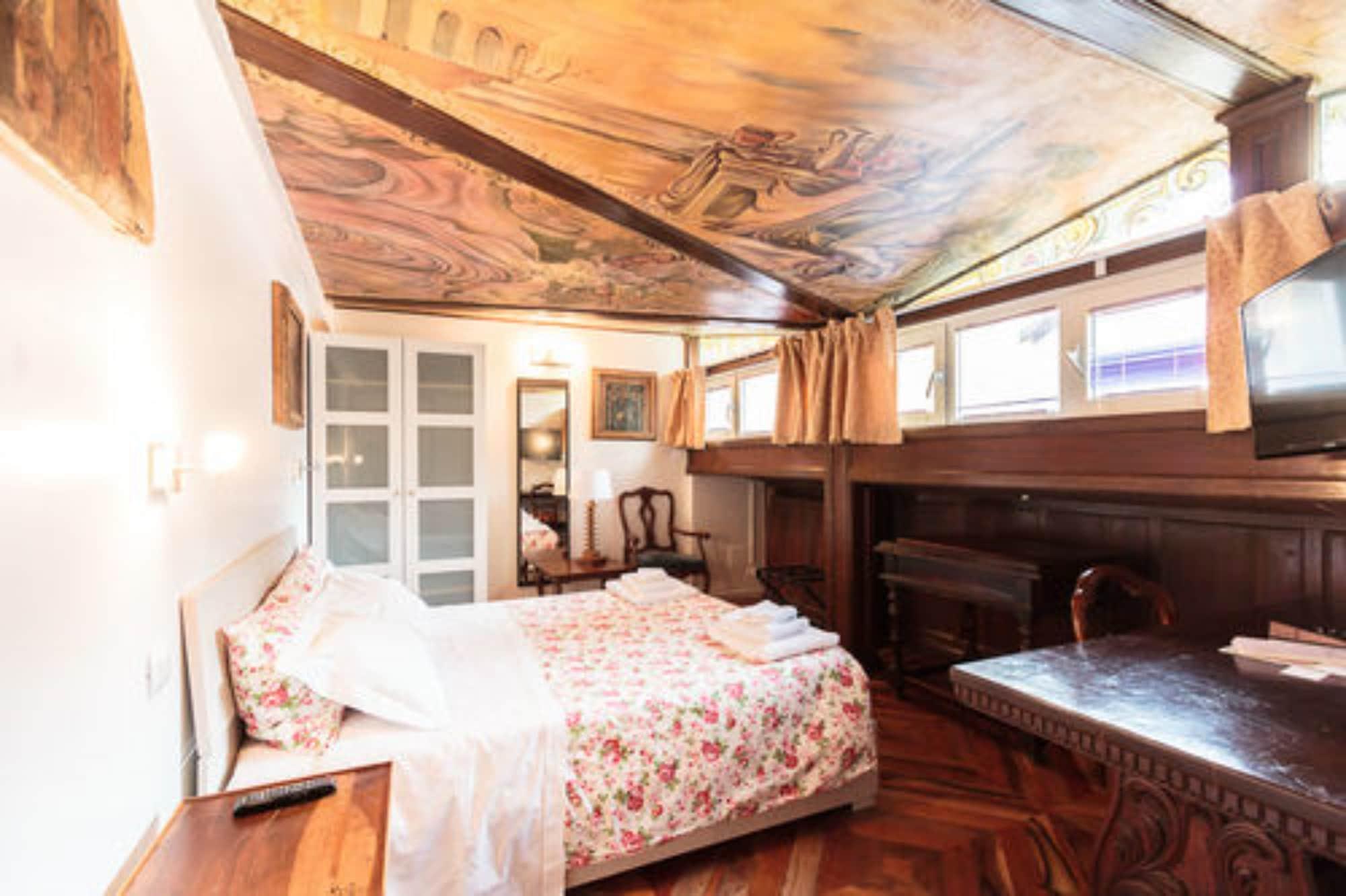 La Locanda Del Pino Milan Bagian luar foto