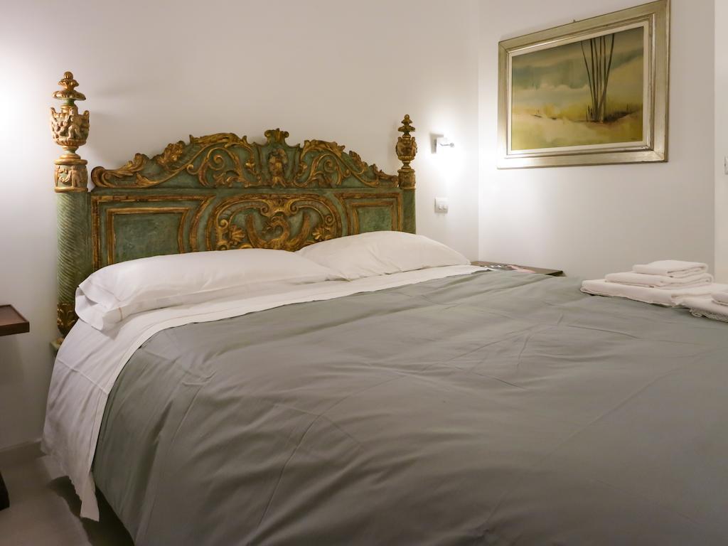 La Locanda Del Pino Milan Bagian luar foto